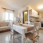 Apartament 2 Bedroom Gorgeous In