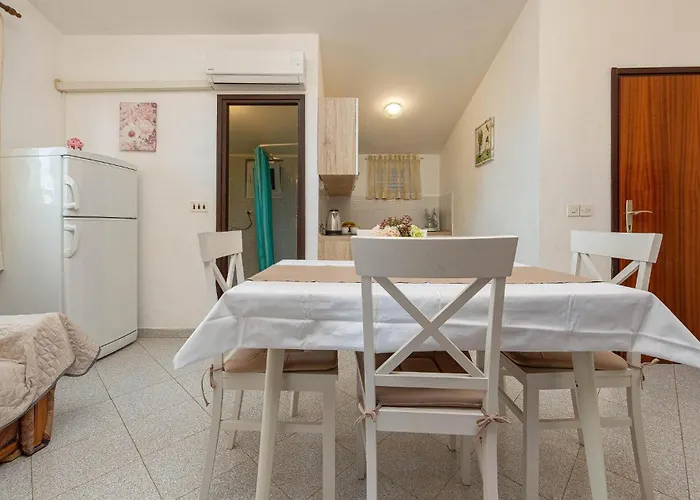 2 Bedroom Gorgeous In Apartmán